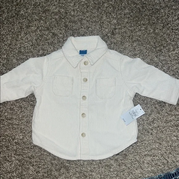 Old Navy White Button Down Shirt Classic Style - Picture 1 of 2